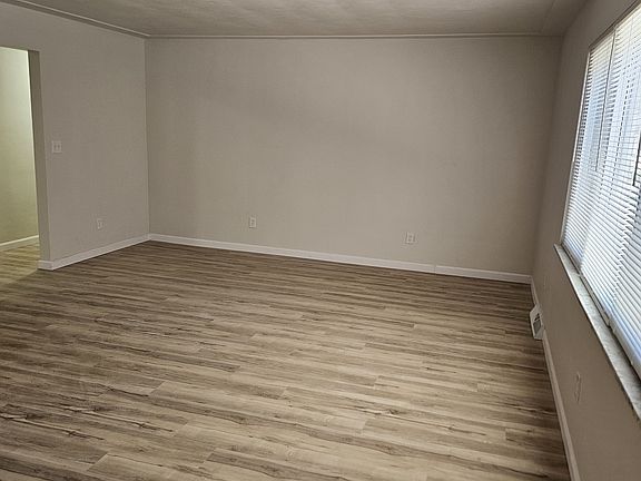 5th image of 32 N 98th St APT 1