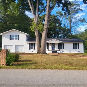 202 Pineview Cir, Valley, AL, 36854