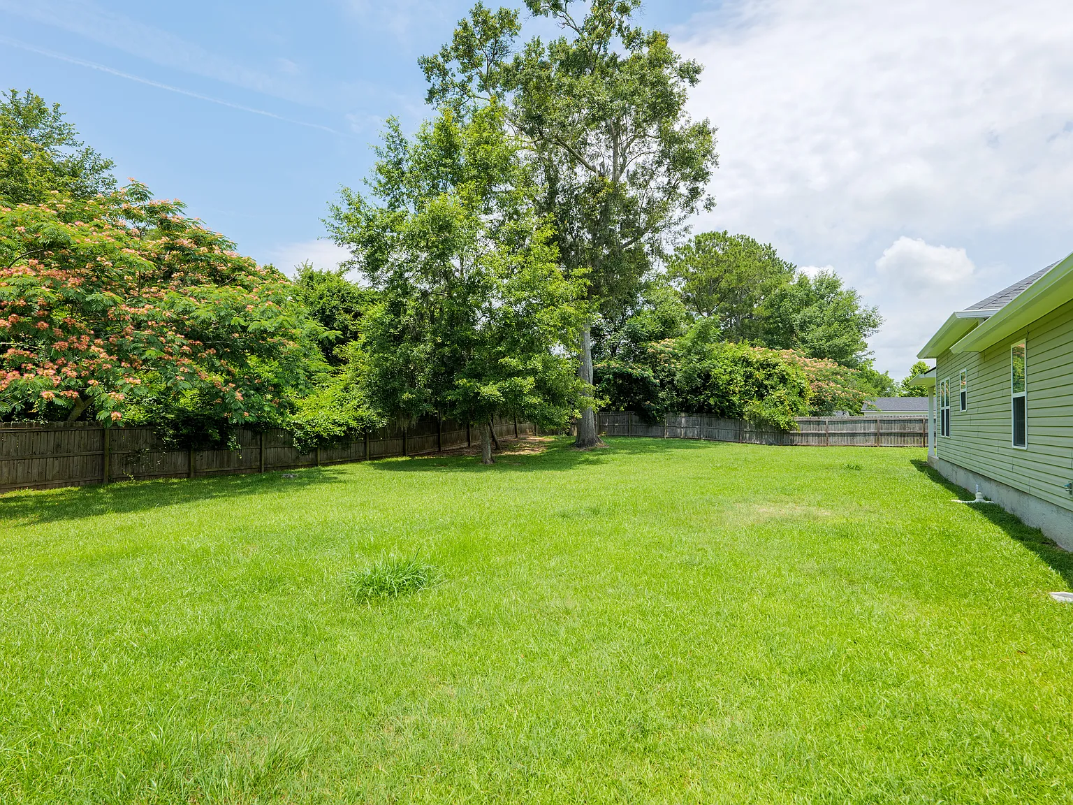 4 bed, 1704 sqft, $2,200 — Photo 4