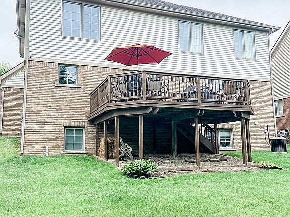 3rd image of 8340 Opal Dr