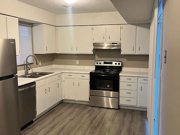 5th image of 1238 E Guinevere Ct APT 2