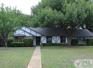 303 London Ln, Duncanville, TX 75116