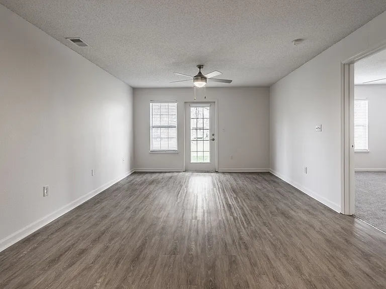 8940 Latitudes Dr — Photo 6