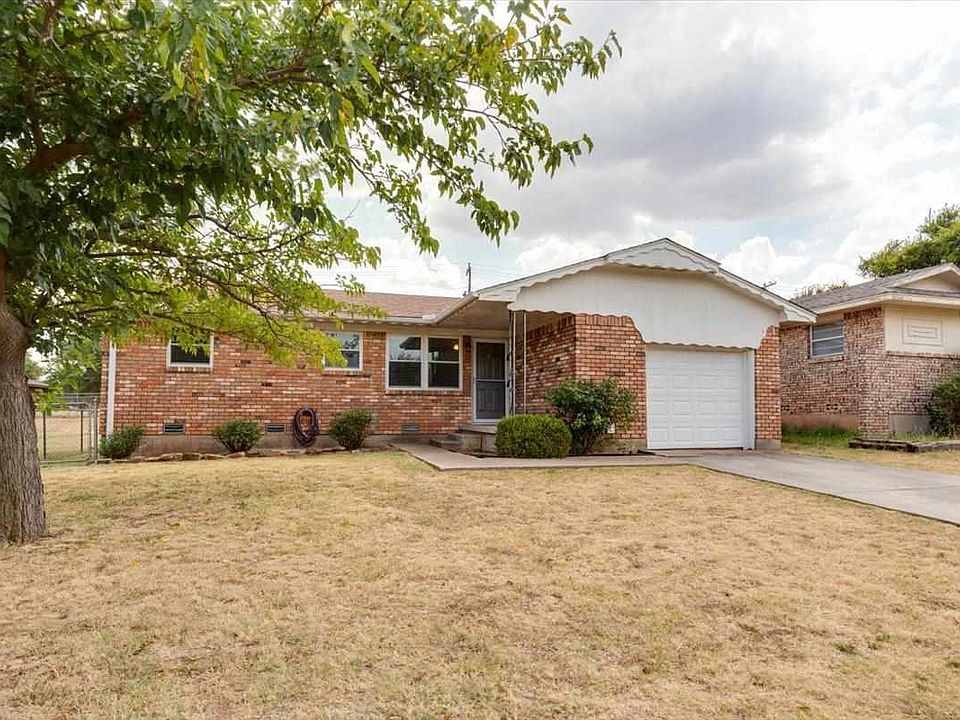 1st image of 6418 NW Compass Dr