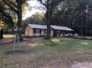 1725 Dickerson Rd, Marietta, MS 38856