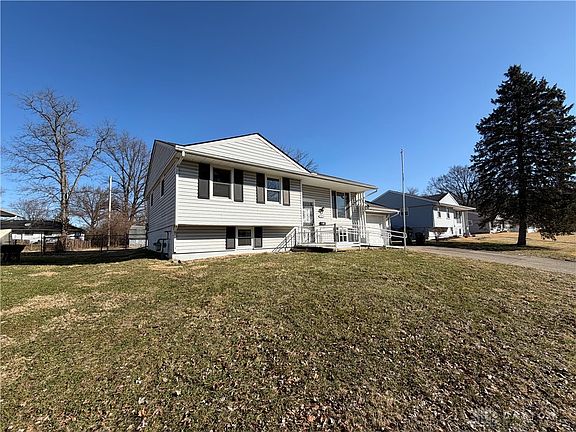 4th image of 518 Hazelbrook Ave