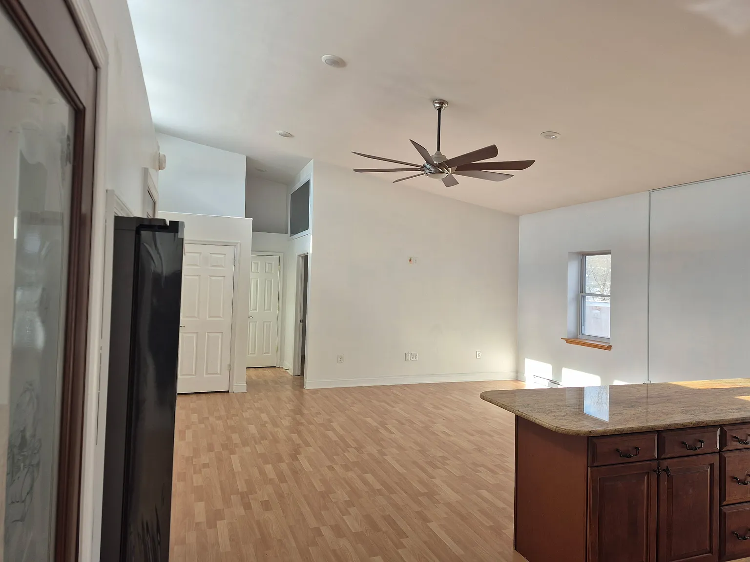 3 bed, 1500 sqft, $1,850 — Photo 4