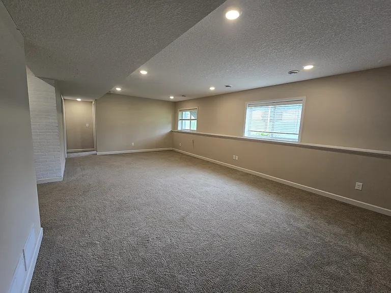 16574 Elm Creek Ct — Photo 23