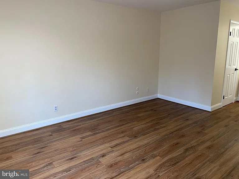 121 E Chelsea Cir — Photo 23