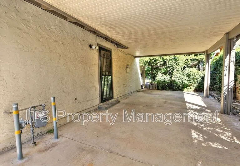 6830 Mellodora Dr — Photo 48