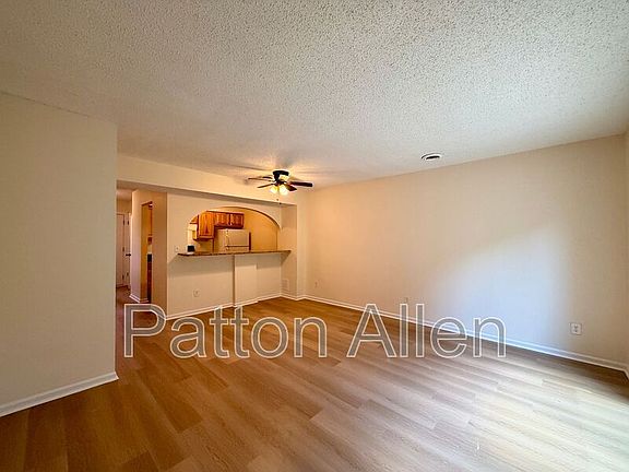 5th image of 7 Dawnwood Cir
