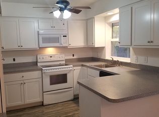 4193 W Ridgewood Dr, Parma, OH 44134