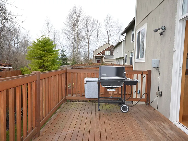 259 Whitman Pl NE — Photo 3