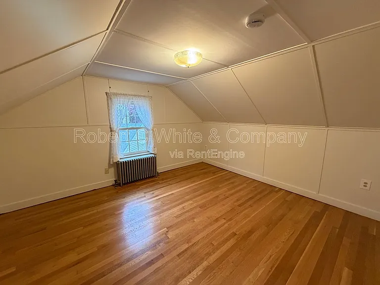 36 Pomeroy Ave — Photo 21
