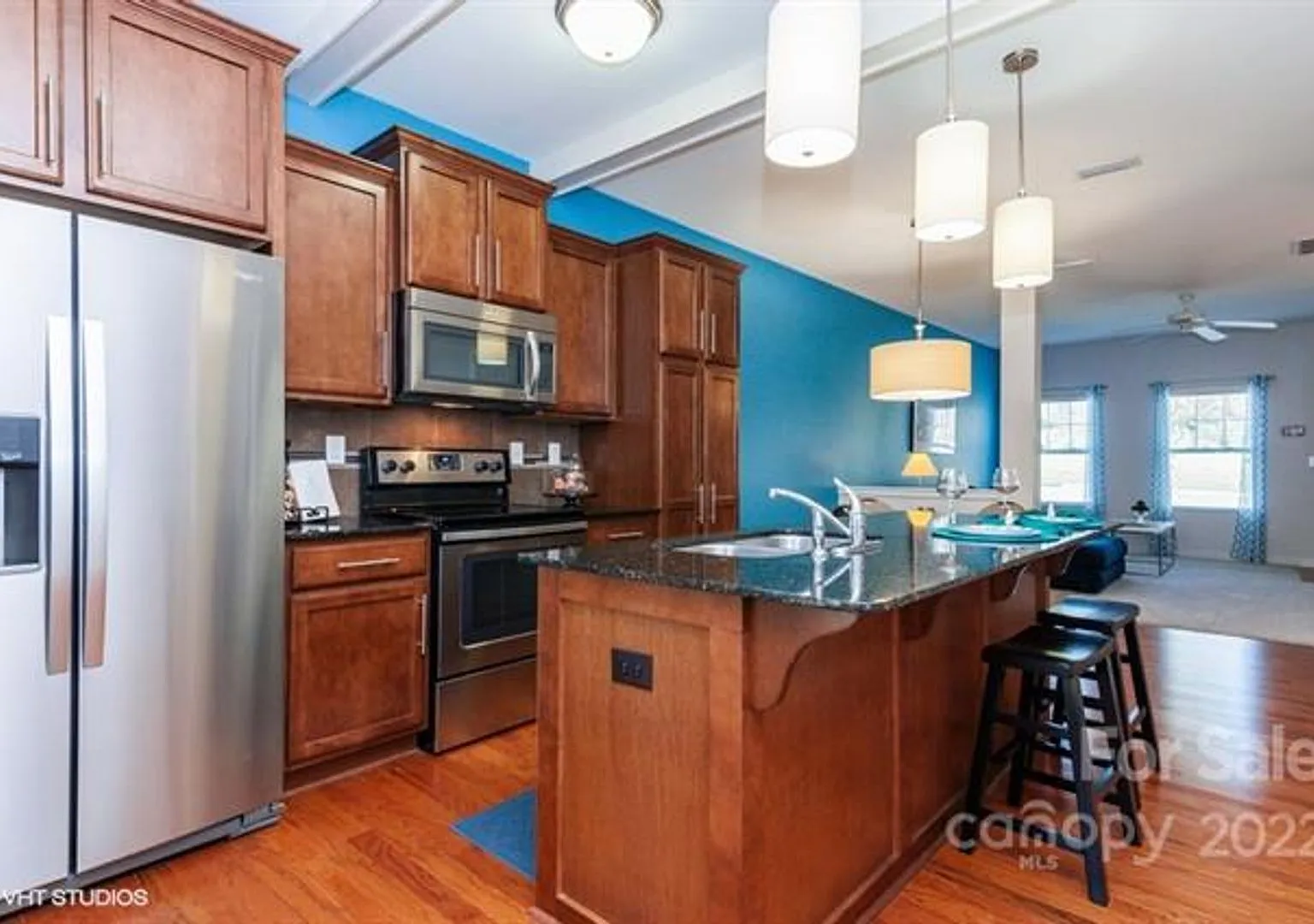 Bright 2BR 2.5BA Home w/ Granite + Huge Island Loft in Fort Mill — Photo 2