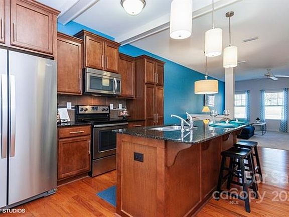 2nd image of 515 Alderman Ln