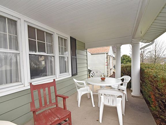 3rd image of 630 Emerson Ave