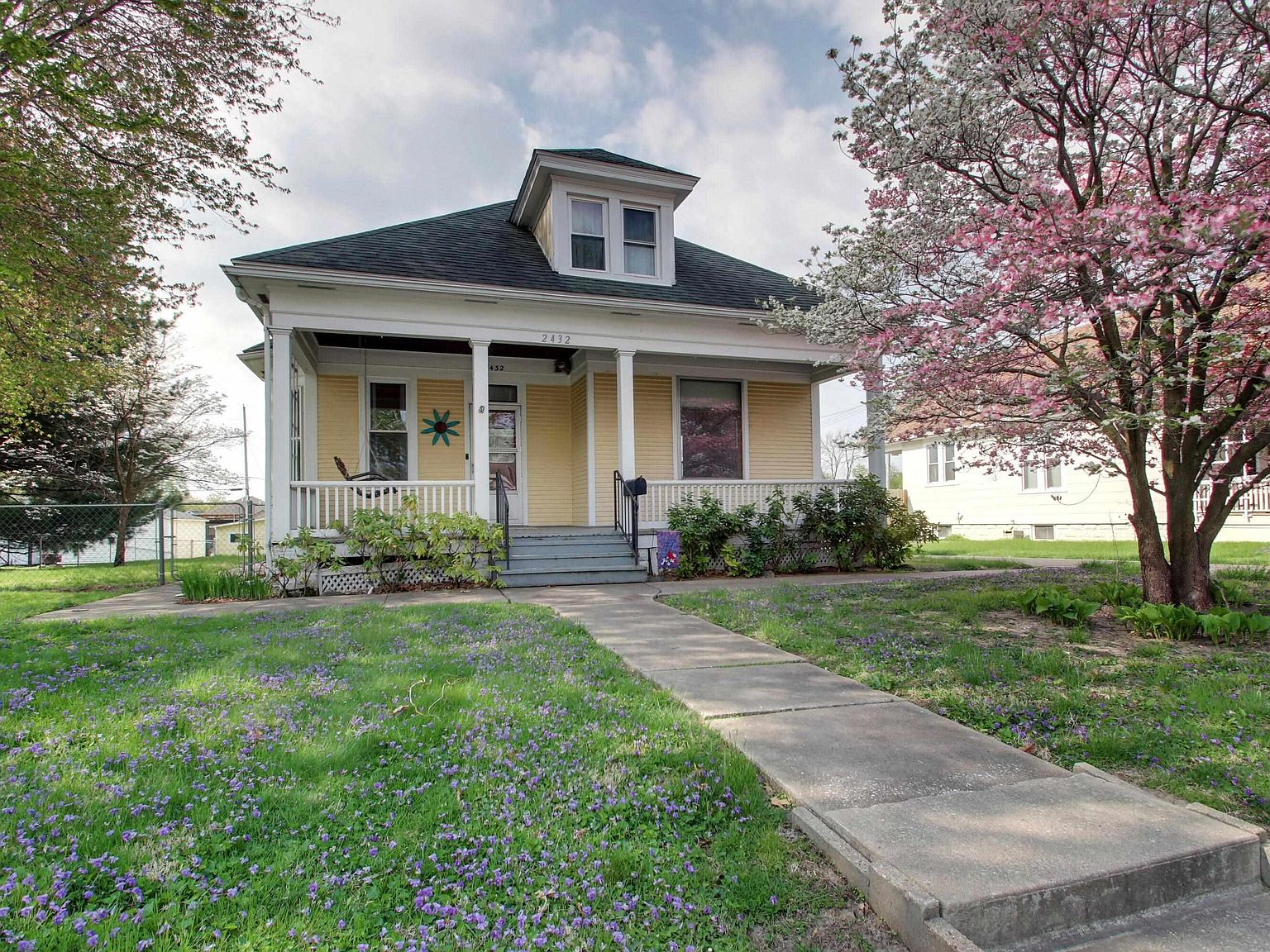 2432 Chestnut St, Quincy, IL 62301 Zillow