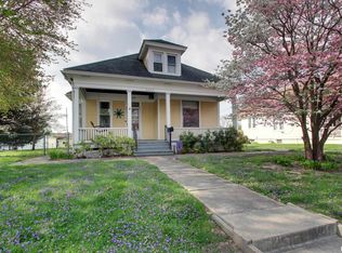 2432 Chestnut St, Quincy, IL 62301
