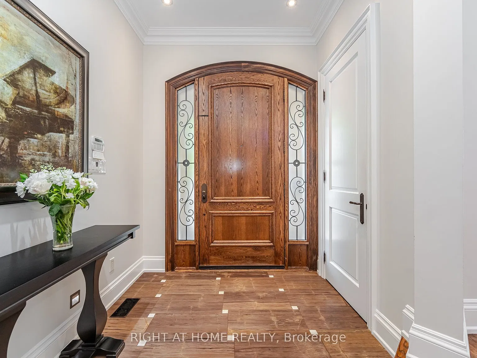4 bed, $7,000 — Photo 4