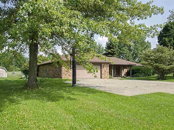 2nd image of 6832 N Sagebrush Ave