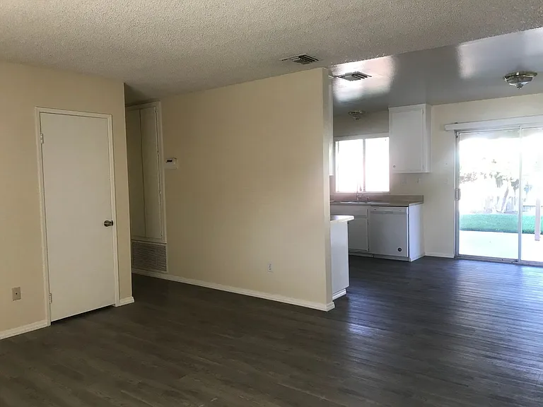 12553 Pascal Ave — Photo 11