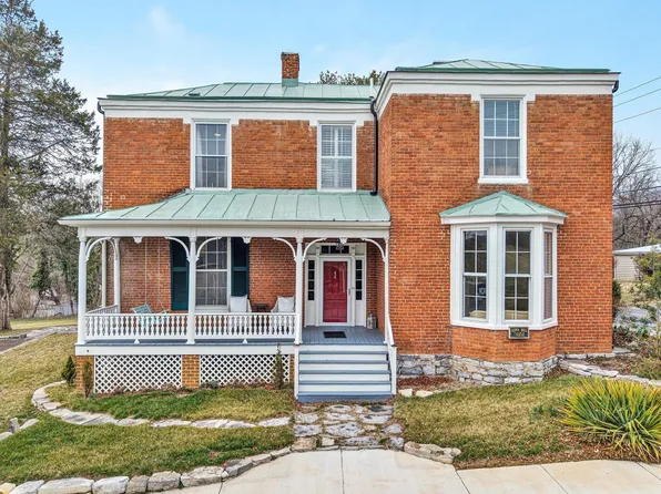 322 E Main St, Fincastle, VA 24090