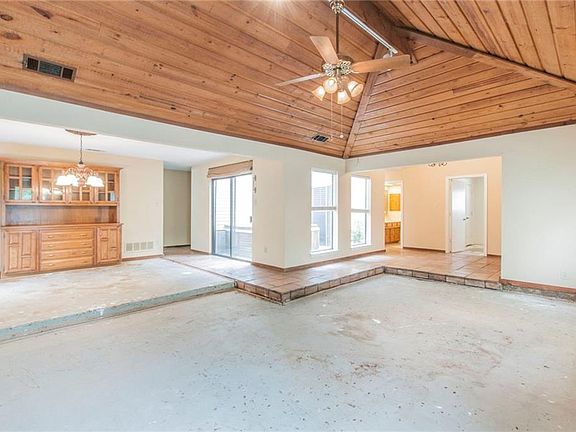 3rd image of 4113 Cedar Creek Dr
