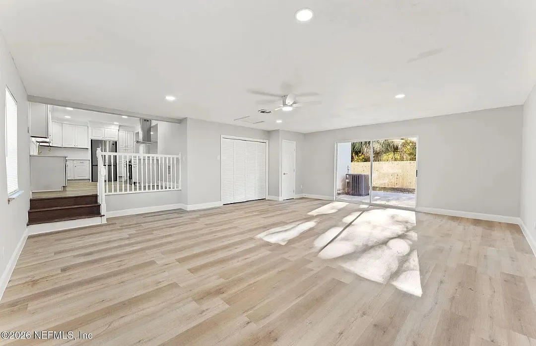4 bed, 2303 sqft, $2,800 — Photo 4