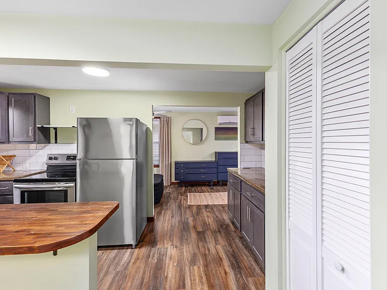 941 Leonard St NW #2 — Photo 9