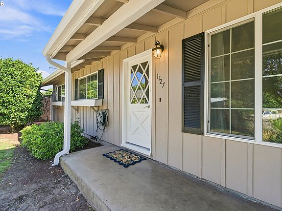 5th image of 1127 Ponderosa Ct