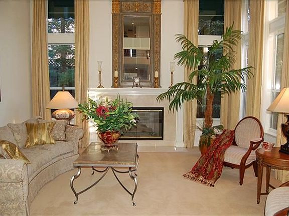 4th image of 1610 Toulon Ct