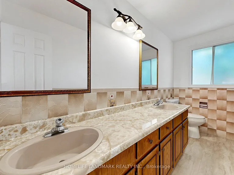 23 Dorian Pl — Photo 32