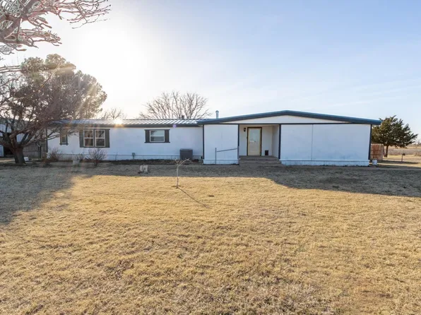 3951 Sunrise Ln, Levelland, TX 79336