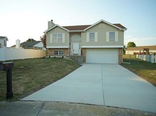 12 Jacqueline Cir, O'Fallon, MO