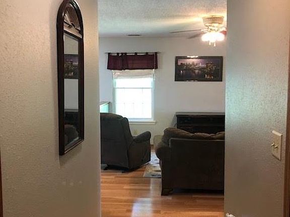 4th image of 477 S Magnolia Ct