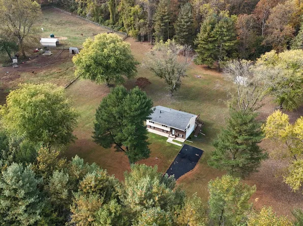 550 Carla Dr, Huntingtown, MD 20639