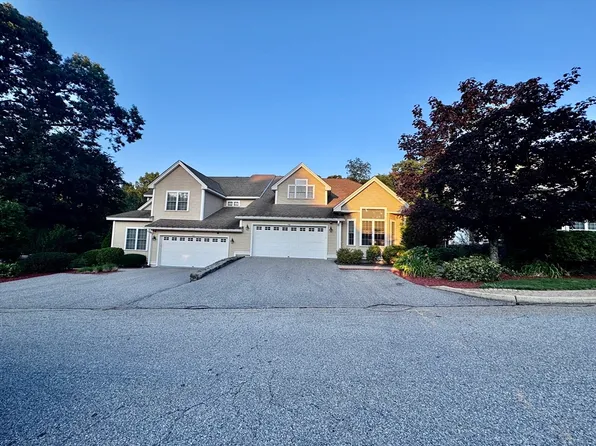 308 Sprucewood Ln #308, Clinton, MA 01510