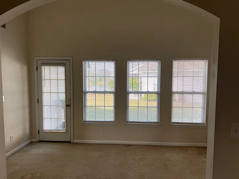 150 Coldwater Cir — Photo 10