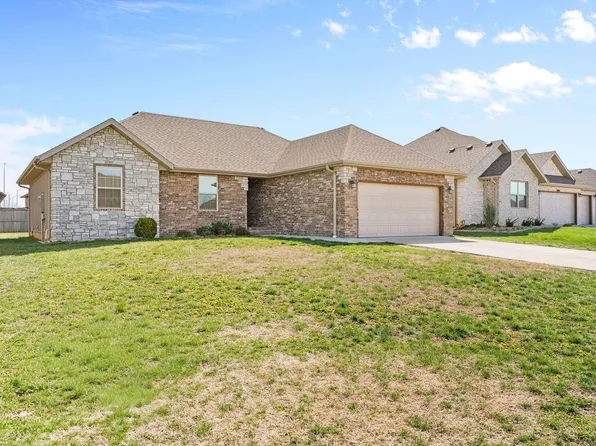 696 N Montego Street, Nixa, MO 65714