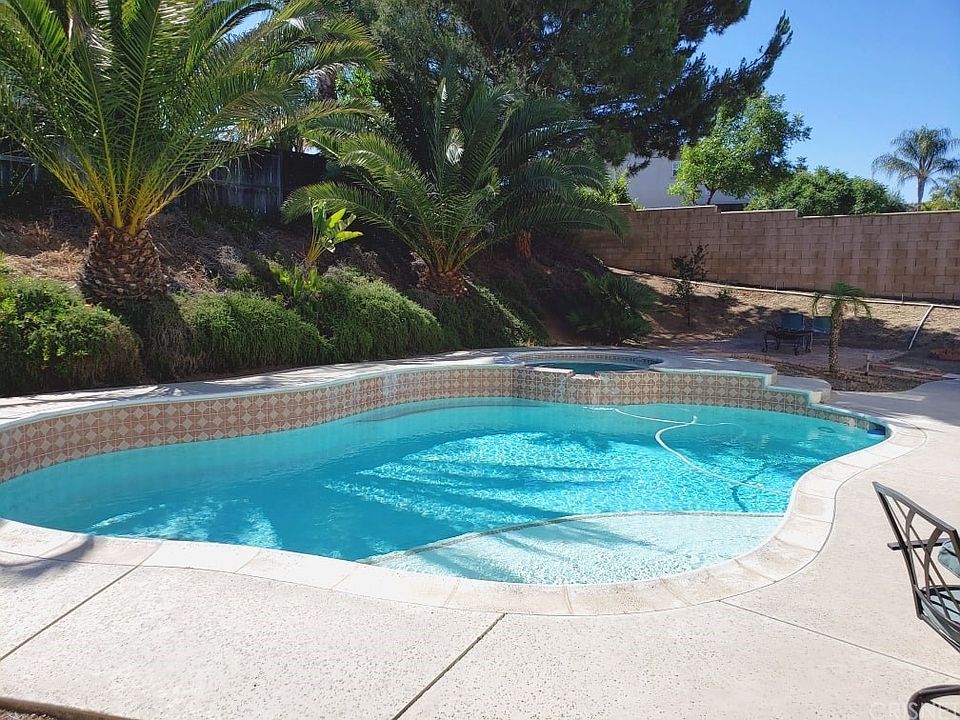 2nd image of 8592 Barnwood Ln