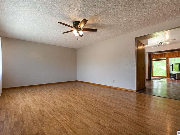 3rd image of 2823 Wildwood Ct