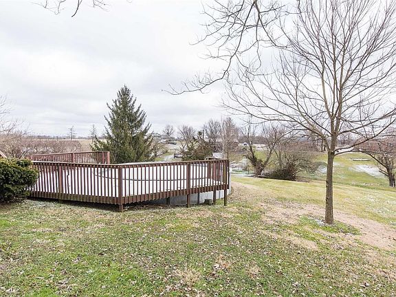 4th image of 110 Rejeanna Dr
