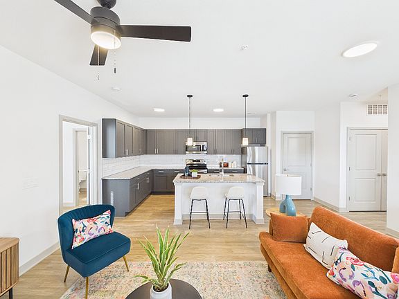 4th image of 7298 N Kensington Way #5-106