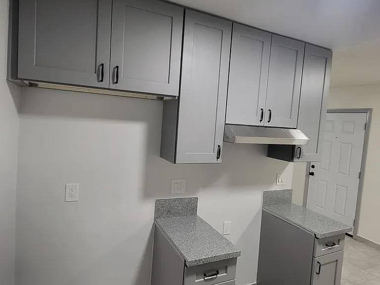 560 E Pleasant St #3 — Photo 6