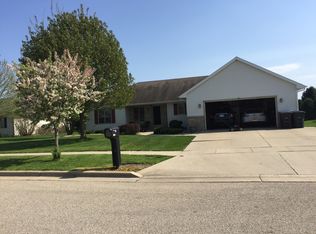 543 Winter Dr, Walworth, WI 53184