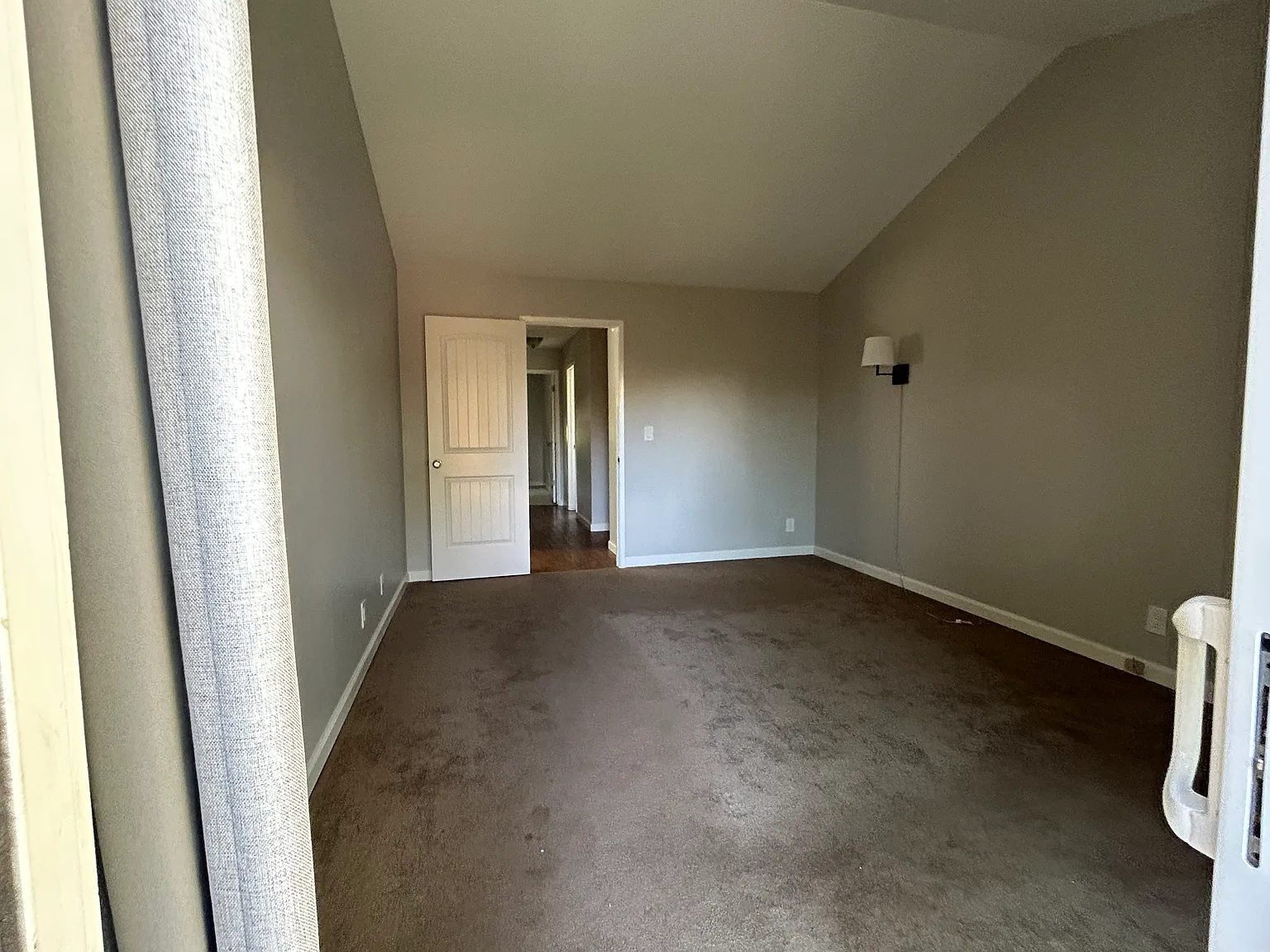3 bed, 1673 sqft, $4,800 — Photo 4