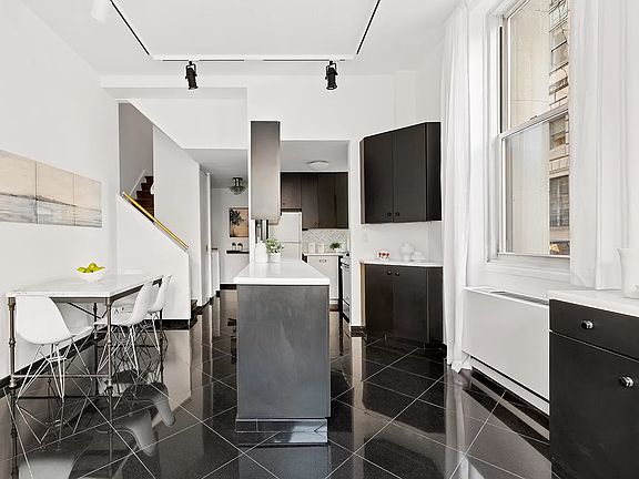 3rd image of 96 Schermerhorn St APT 1F