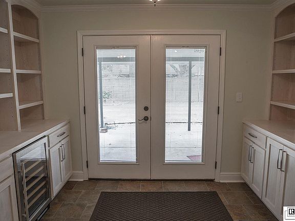 5th image of 2422 Park Ave