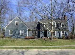 237 Greenbrier Ct, Columbus, OH 43085